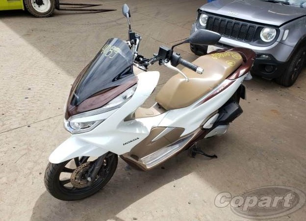 PCX 150 DLX